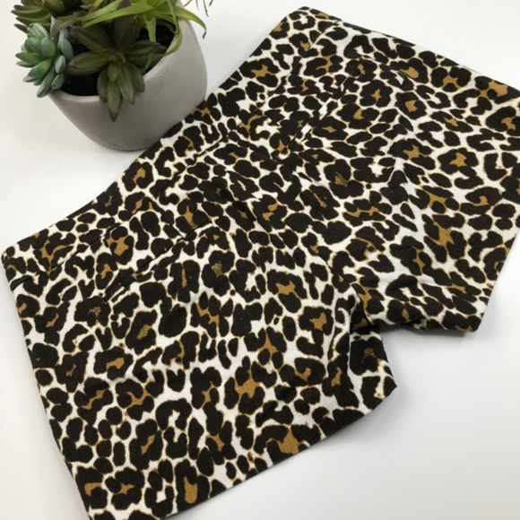 J Crew Basket Weave Leopard Print Dress Shorts, sz 2 - Picture 2 of 4